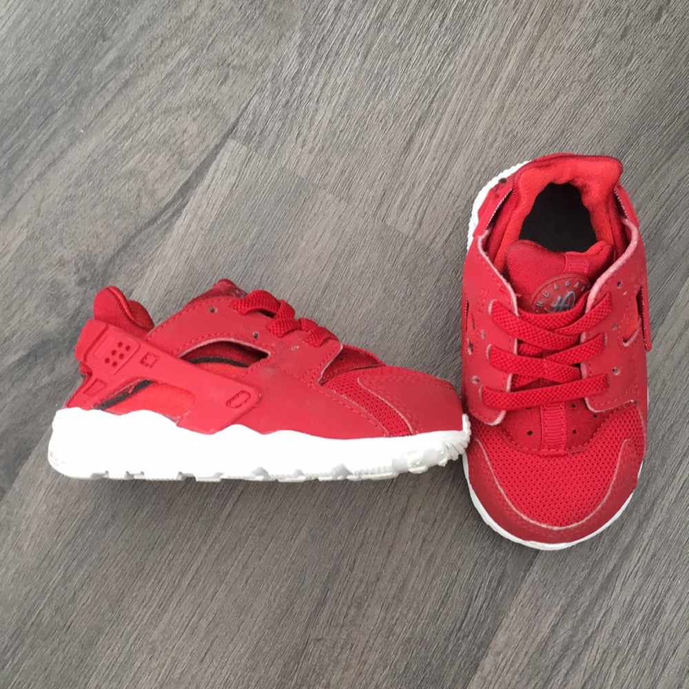 Nike huarache Red-White size 5